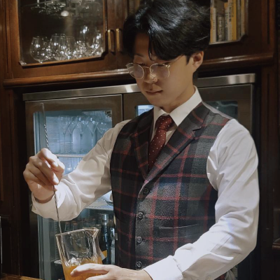 山﨑 友輔氏